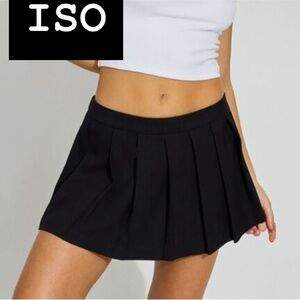 Garage Black Pleated Micro skort IN SEARCH OF